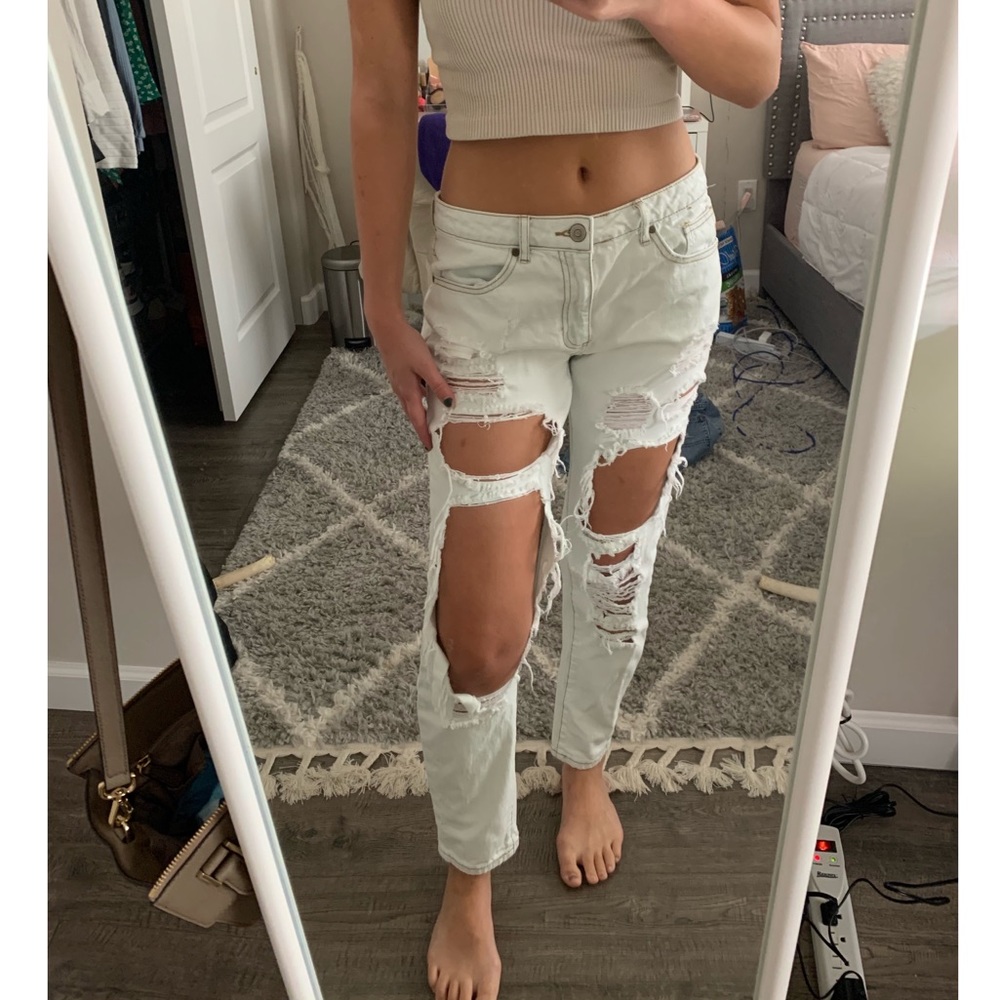 Forever 21 Mid Rise Mom Jeans